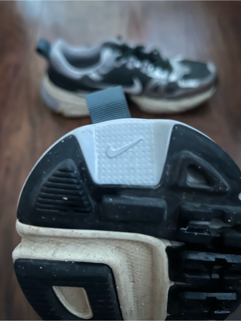 Nike Men's Gray and Silver Athletic Sneakers - Picture 5 of 7